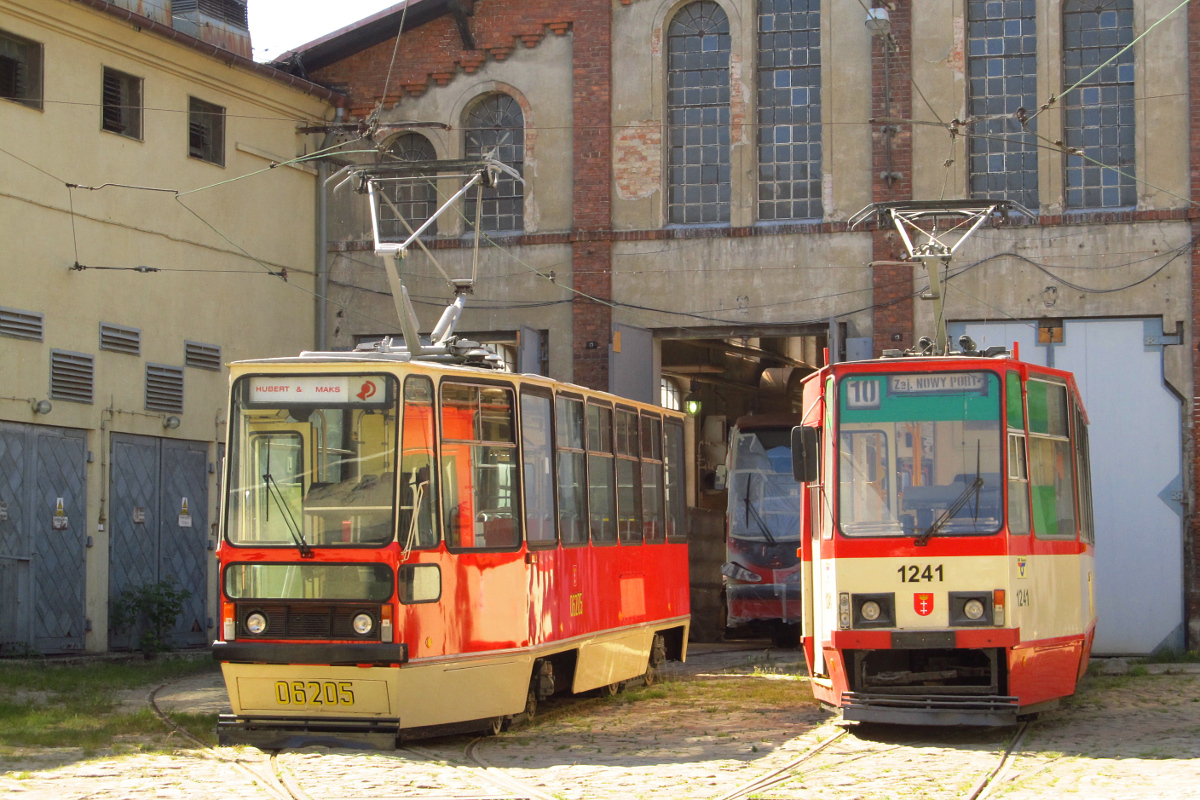 Гданьск, Konstal 105N № 06205; Гданьск, Konstal 105Na № 1241