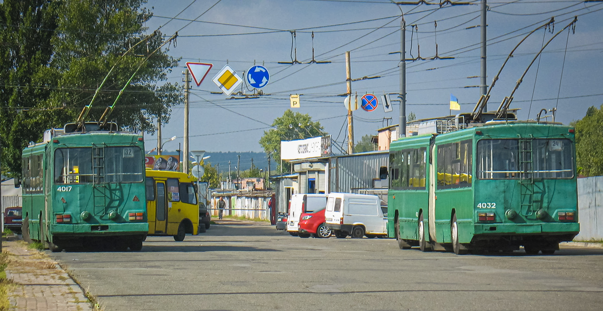 Киев, Киев-12.03 № 4017; Киев, Киев-12.03 № 4032