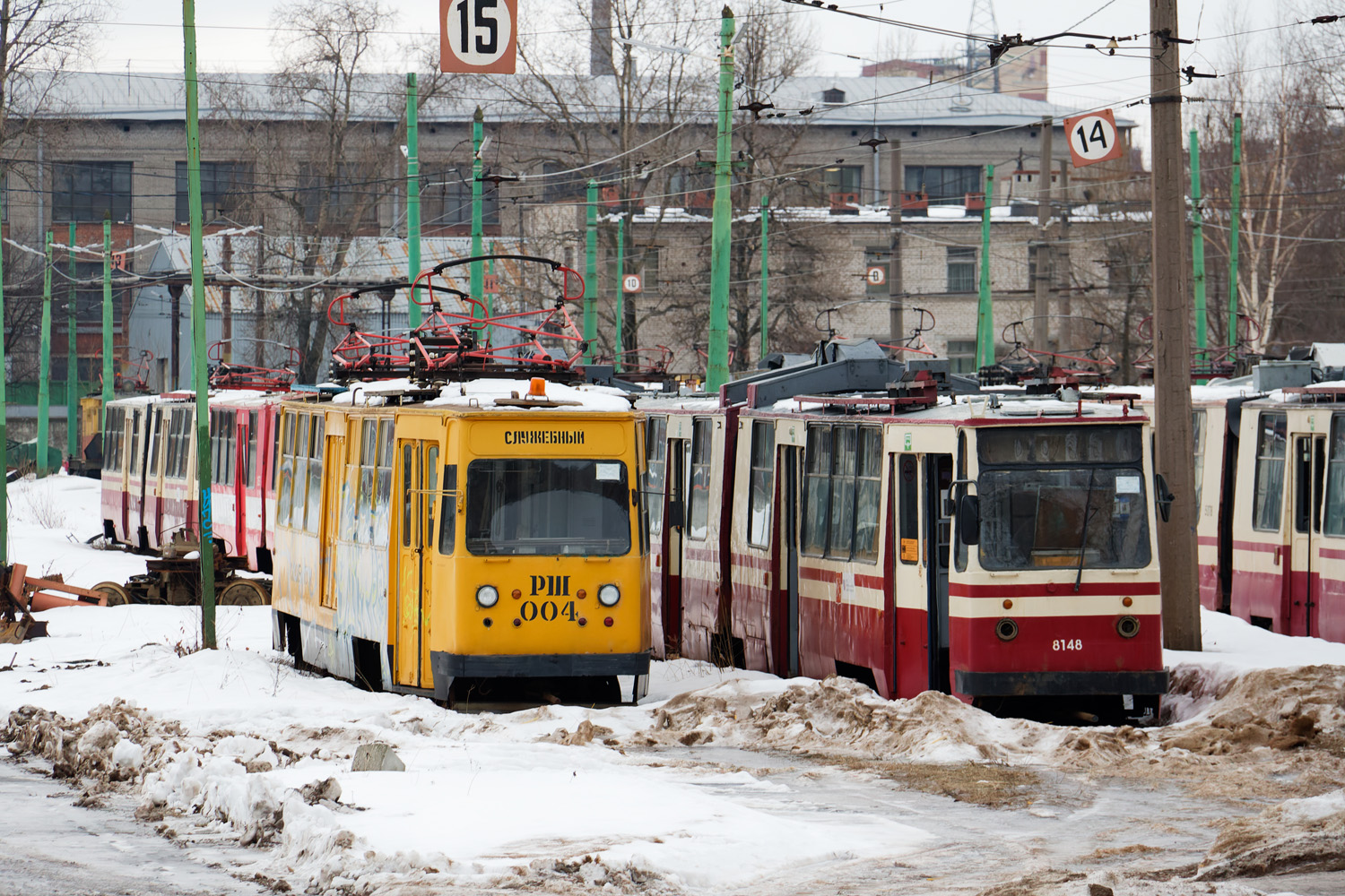 სანქტ-პეტერბურგი, RShM № РШ-004; სანქტ-პეტერბურგი, LVS-86K № 8148 სანქტ-პეტერბურგი, RShM № РШ-004; სანქტ-პეტერბურგი, LVS-86K № 8148