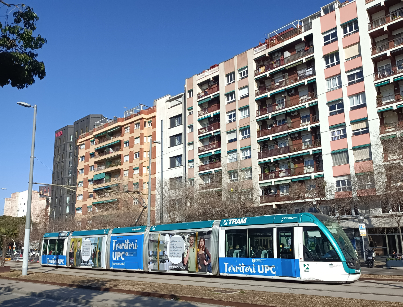 Барселона, Alstom Citadis 302 № 09