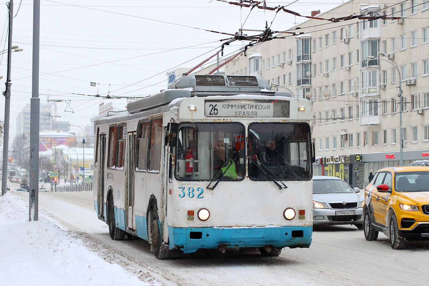 Екатеринбург, БТЗ-5276-04 № 382 Екатеринбург, БТЗ-5276-04 № 382