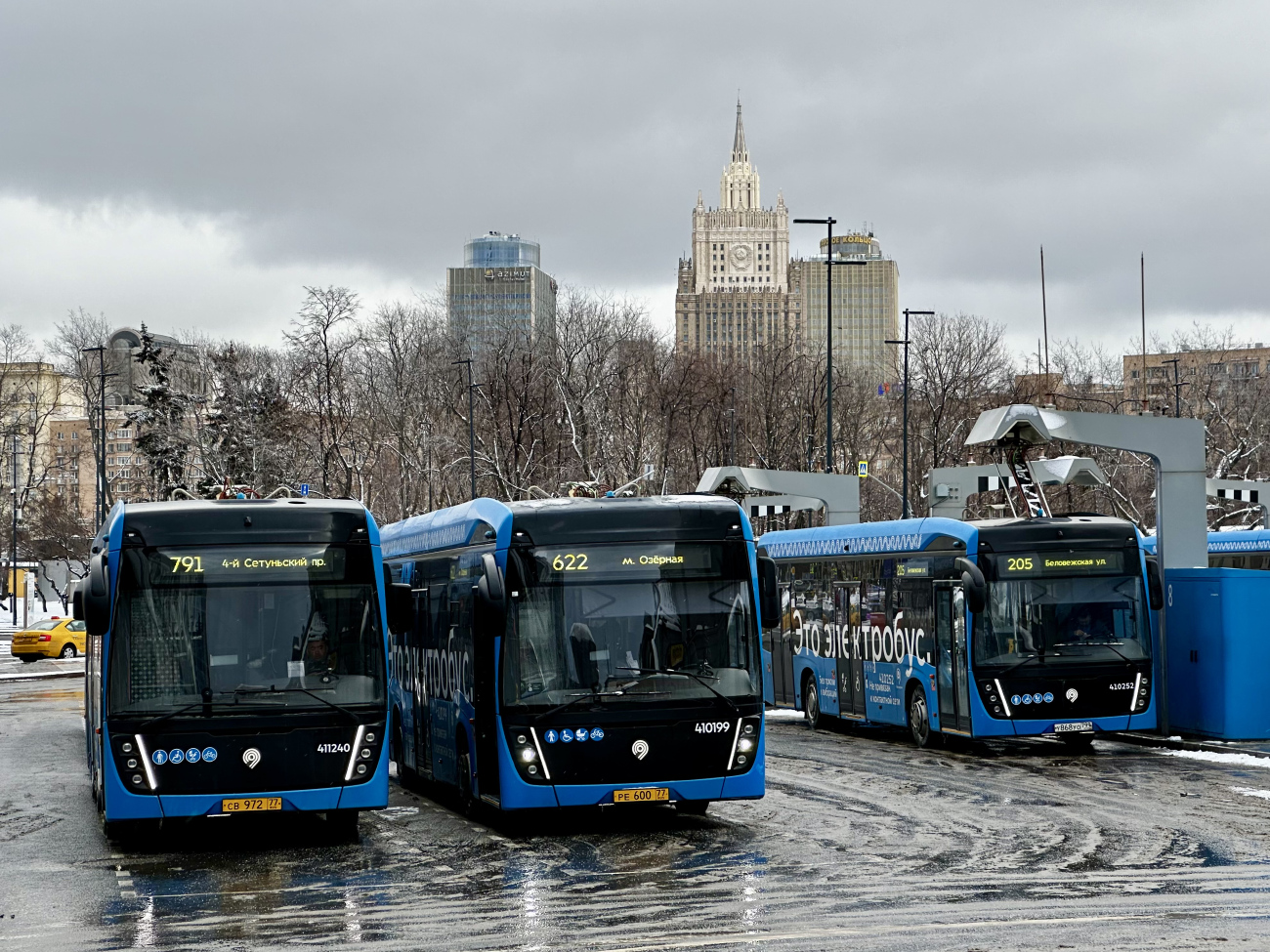 Москва, КАМАЗ-6282 № 411240