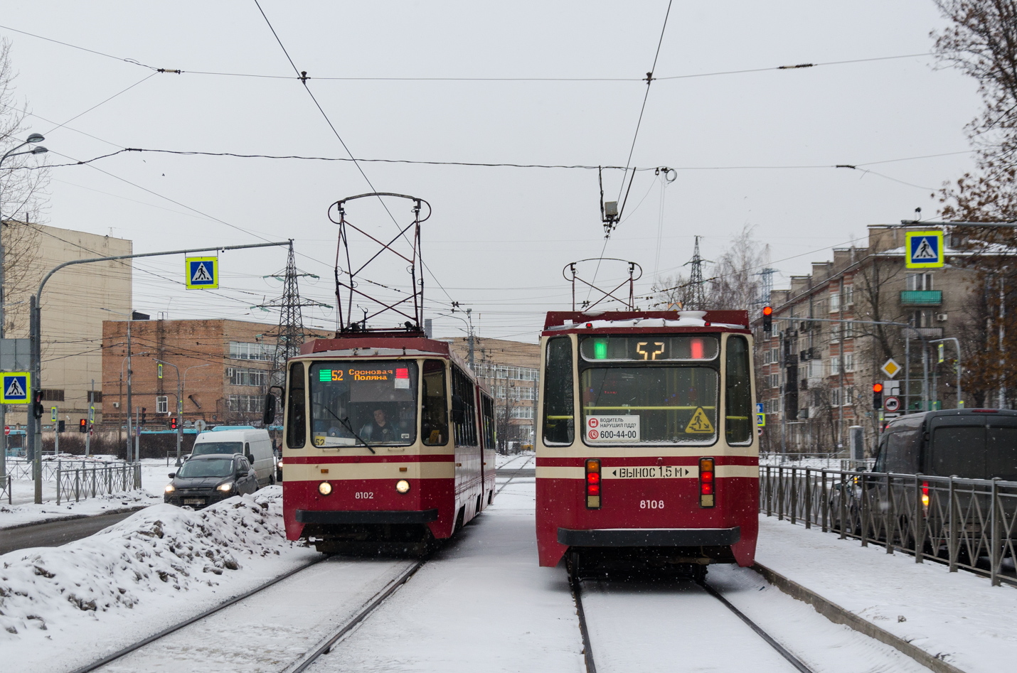 Sankt Peterburgas, 71-147K (LVS-97K) nr. 8102; Sankt Peterburgas, 71-147K (LVS-97K) nr. 8108