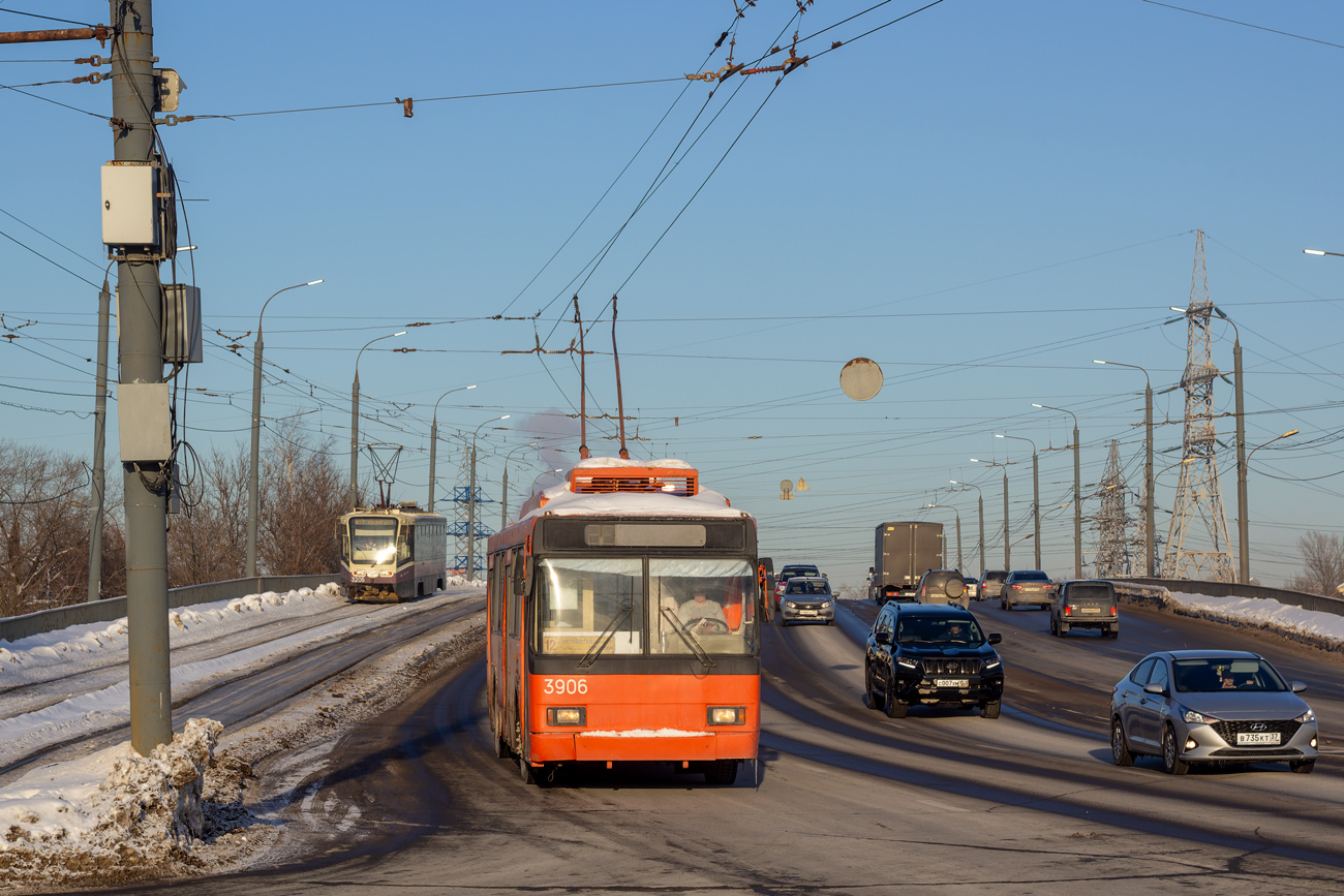 Nyizsnij Novgorod, VMZ-52981 — 3906