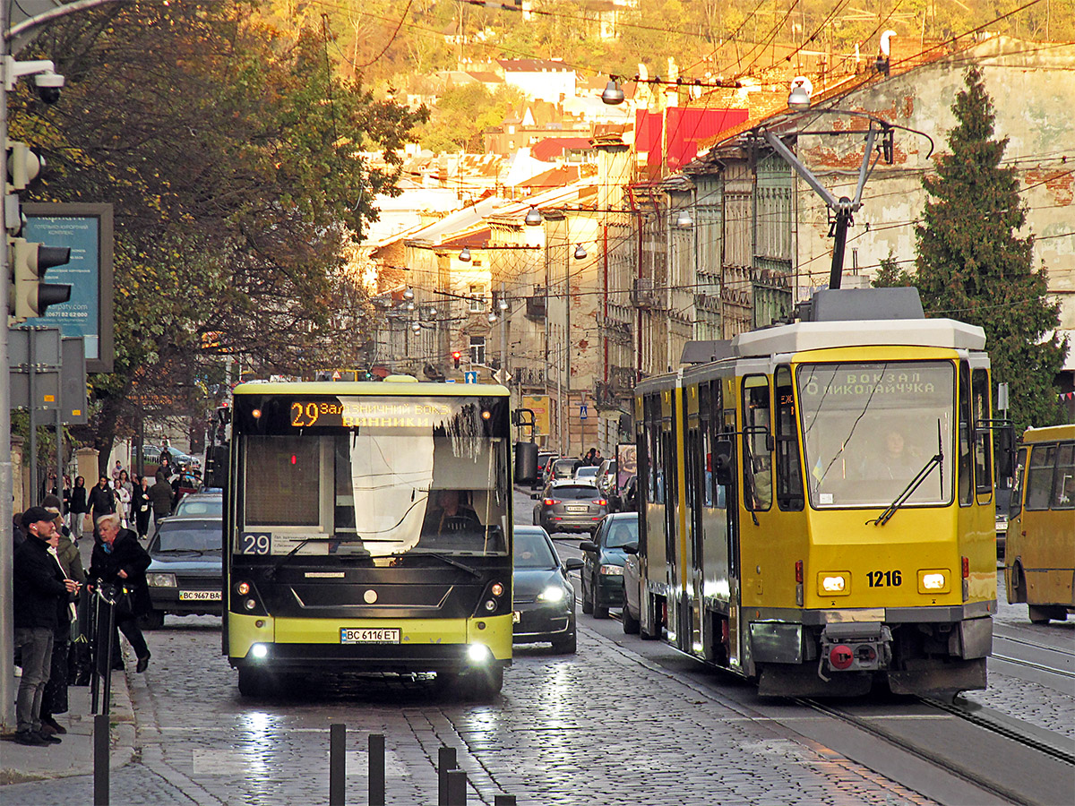 Львов, Tatra KT4DM № 1216