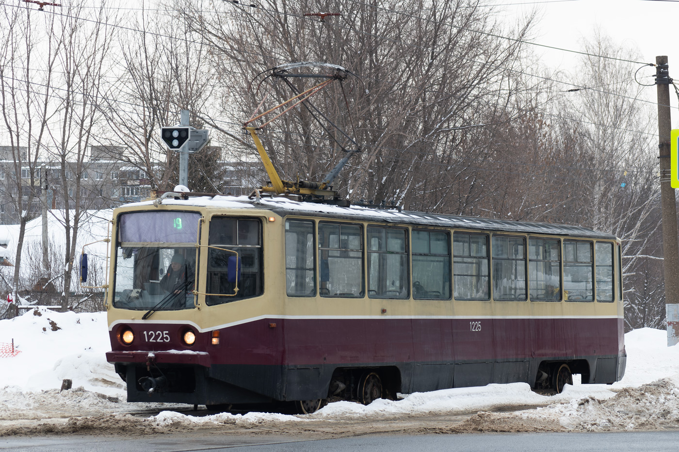 Nizhny Novgorod, 71-608KM № 1225
