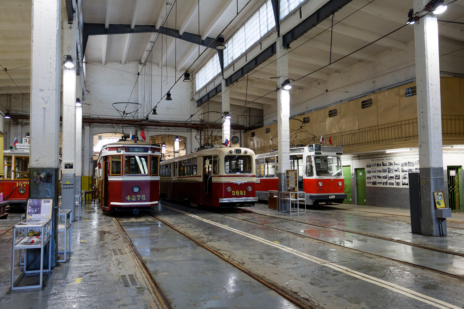 Санкт-Петербург, ЛМ-33 № 4275; Санкт-Петербург, ЛМ-49 № 3691