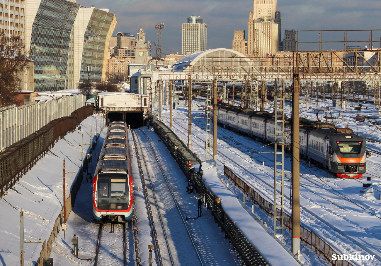 Москва, 81-765.2 «Москва» № 65274; Москва — Метрополитен — [4] Филёвская линия