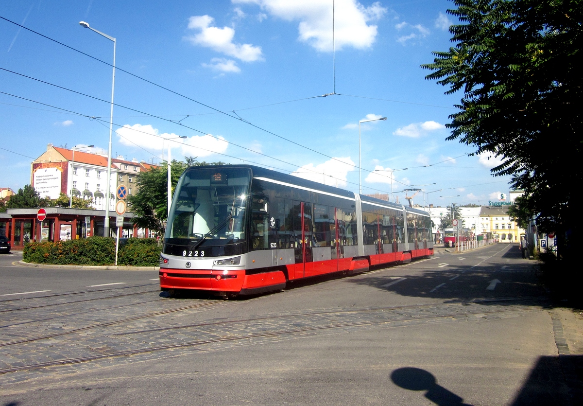 Прага, Škoda 15T2 ForCity Alfa Praha № 9223