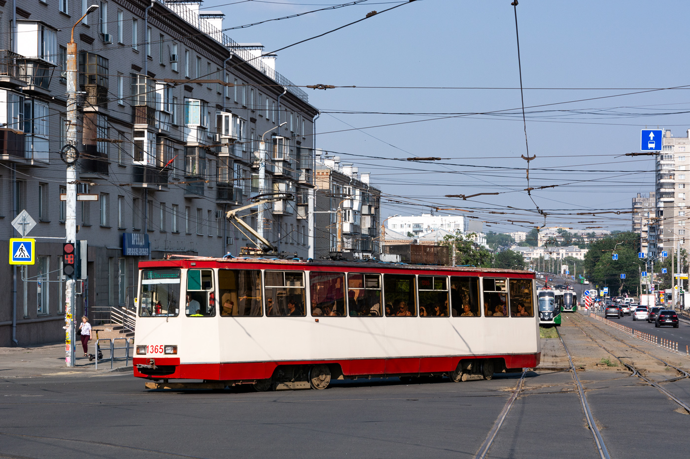 Chelyabinsk, 71-605* mod. Chelyabinsk č. 1365 Chelyabinsk, 71-605* mod. Chelyabinsk č. 1365