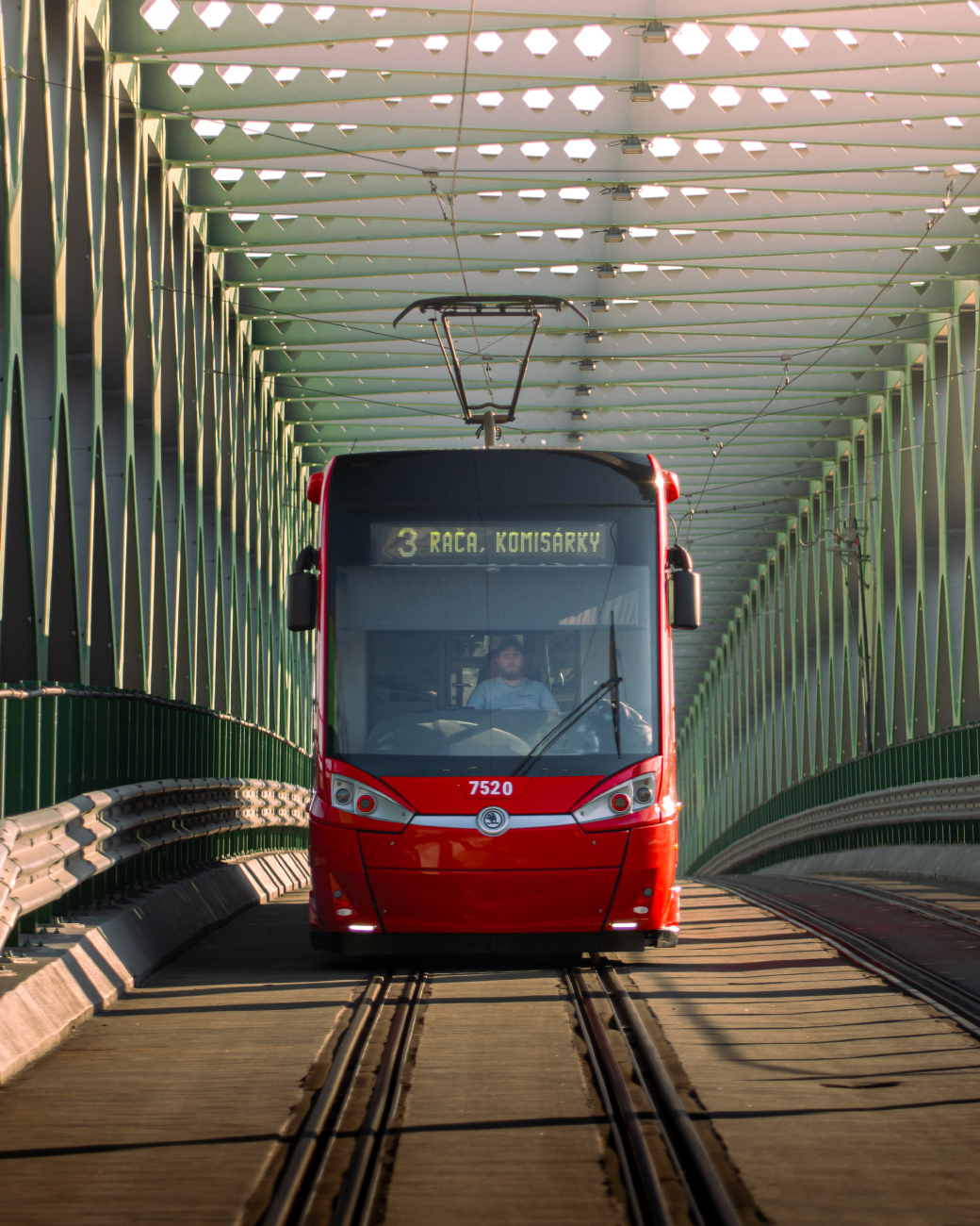 Bratislava, Škoda 30T ForCity Plus № 7520