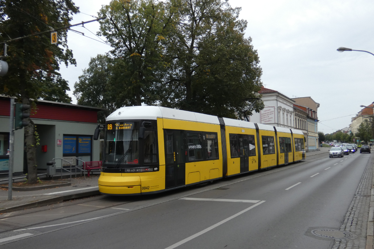 Штраусберг, Bombardier Flexity Berlin (GT6-08ZR/F6Z) № 0042