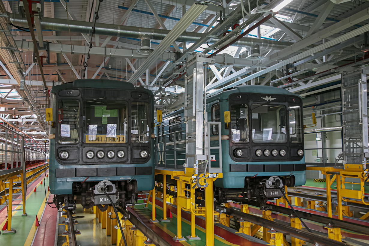 Москва, 81-717.5 (ЛВЗ/ВМ) № 10077