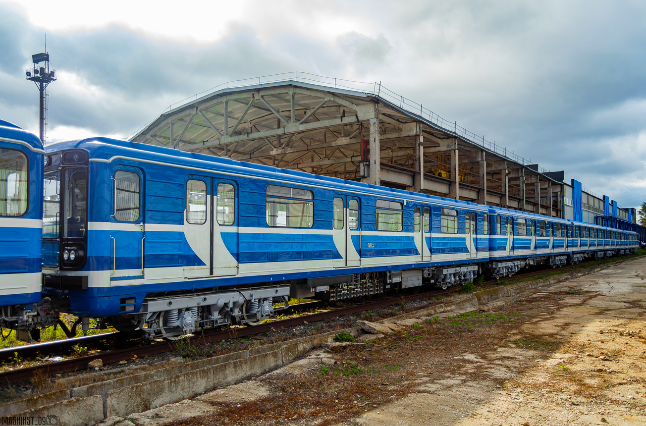 Szamara, 81-717 (MMZ) — 0113; Szamara — Transportation of subway cars by railway