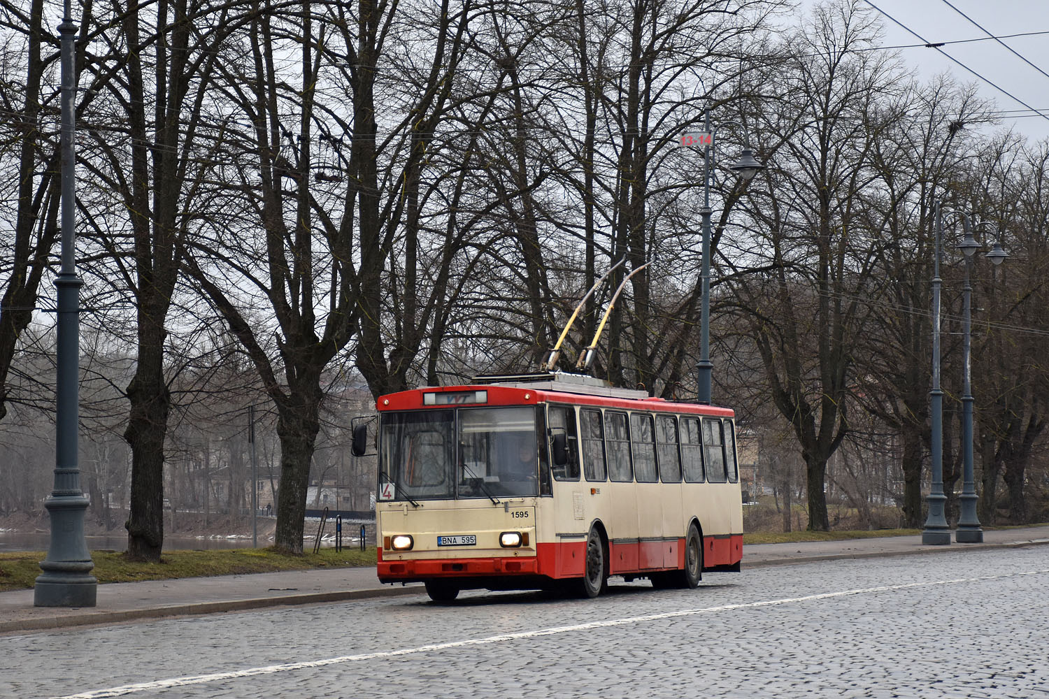 Вильнюс, Škoda 14Tr13/6 № 1595