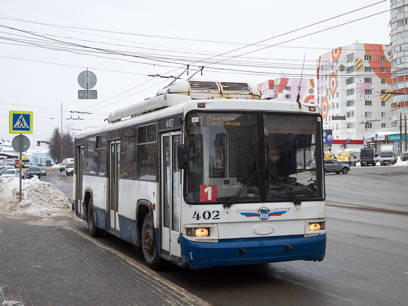 Киров, БТЗ-52767Р № 402