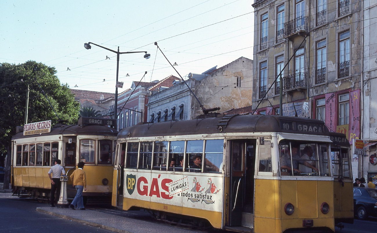 Лиссабон, Carris 2-axle motorcar (Standard) № 717; Лиссабон, Carris 2-axle motorcar (Ligeiro) № 318; Лиссабон, Carris 2-axle motorcar (Ligeiro) № 473; Лиссабон — Все — Старые фотографии
