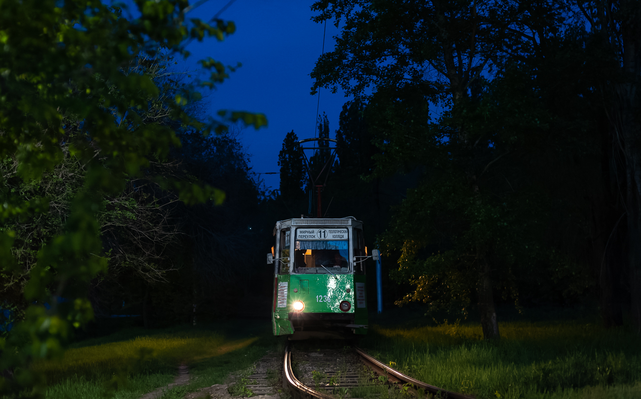 Саратов, 71-605 (КТМ-5М3) № 1236