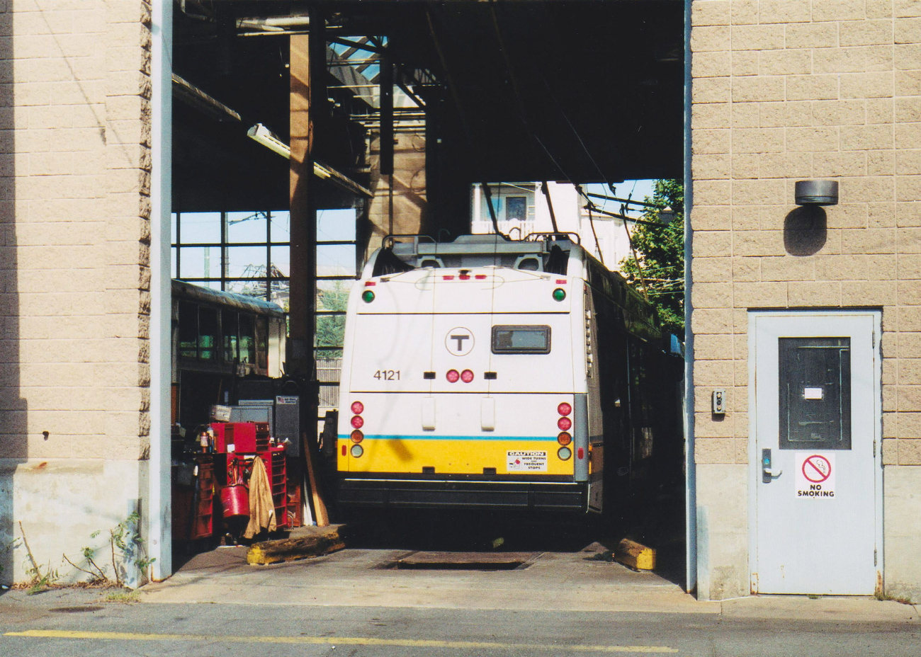 Бостон, Neoplan AN440LF-ETB № 4121; Пльзень — Новые троллейбусы с завода Шкода