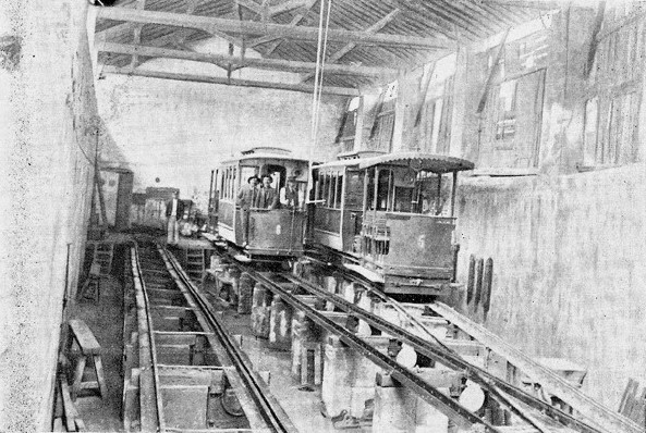 Лиссабон, Esslingen 2-axle cable car № 8; Лиссабон, Esslingen 2-axle cable car № 5; Лиссабон — Все — Старые фотографии; Лиссабон — Канатный трамвай — Elevador da Estrela (1890 — 1913)