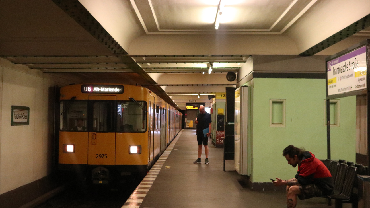 Берлин, BVG F92 № 2975