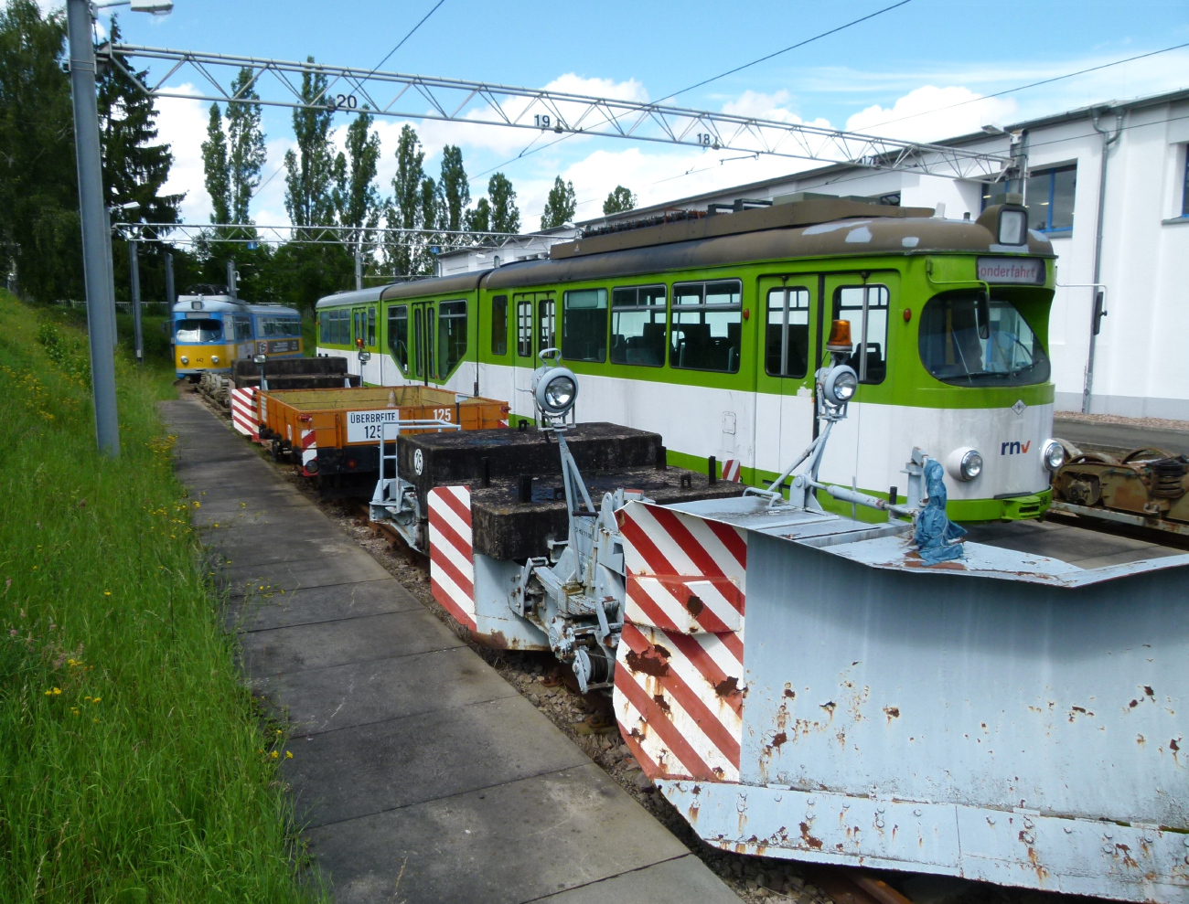 Gotha, 2-axle trailer car — 125; Gotha, Snow removal car — 123