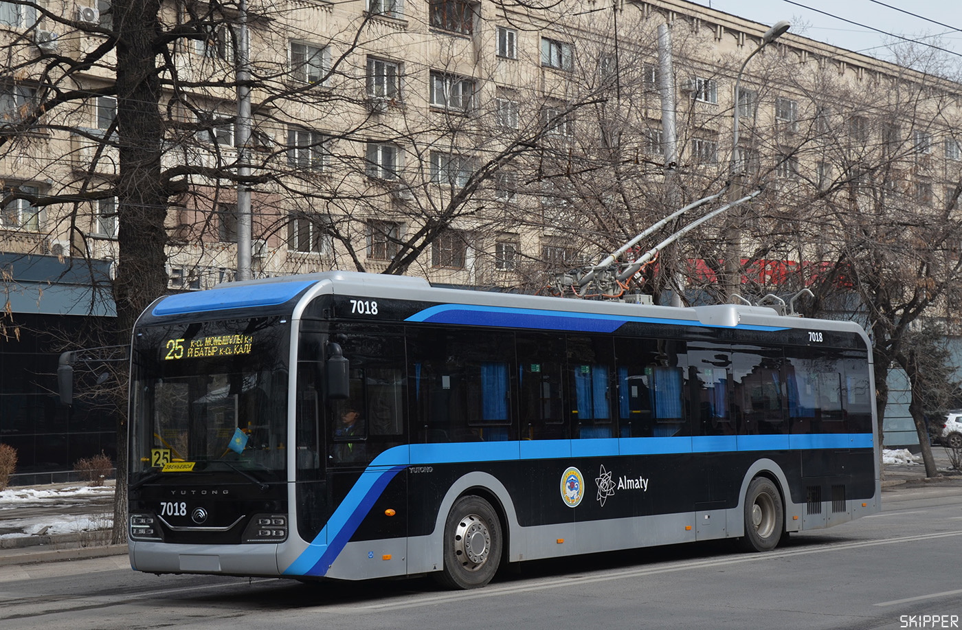 Алмати, Yutong ZK6128BEVG (QazTehna) № 7018 Алмати, Yutong ZK6128BEVG (QazTehna) № 7018