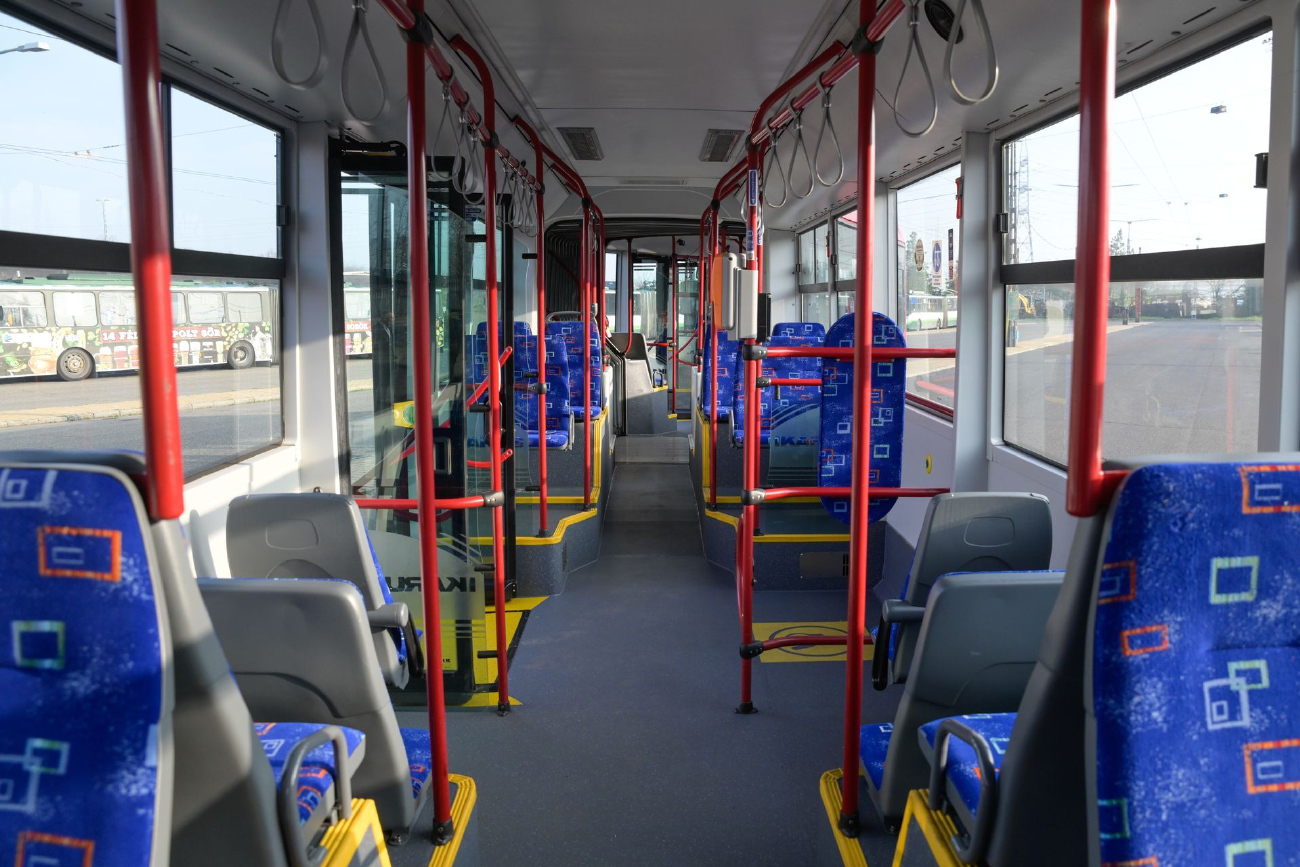 Сегед, Ikarus-Škoda Tr187.2 № T-453