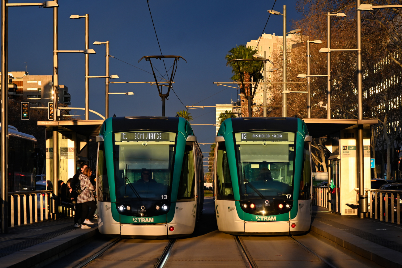 Барселона, Alstom Citadis 302 № 13; Барселона, Alstom Citadis 302 № 17