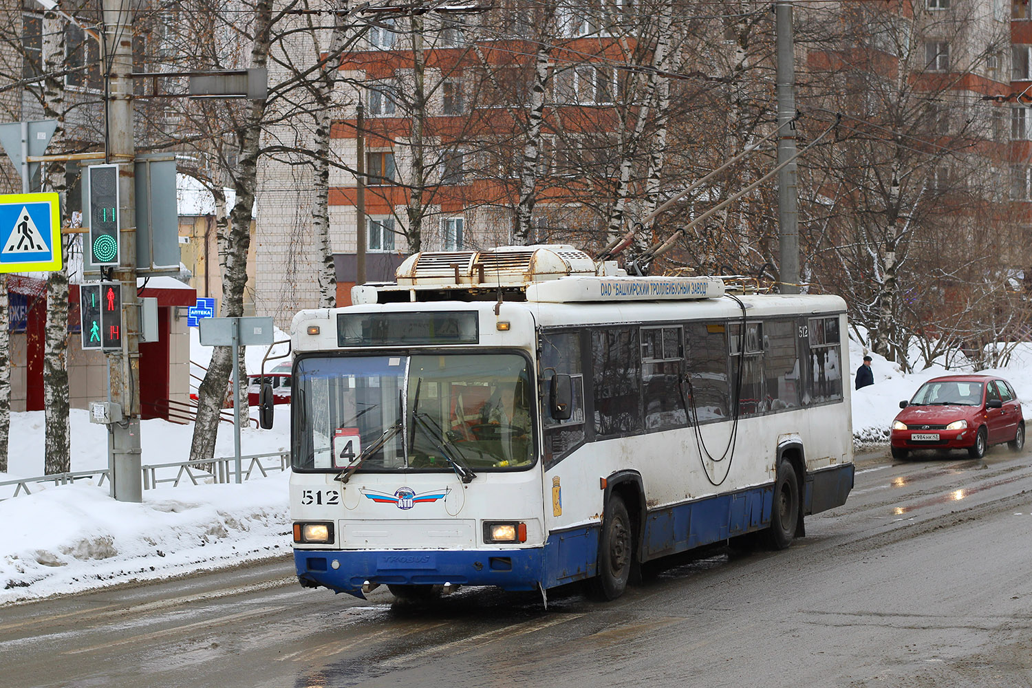 Киров, БТЗ-52764Р № 512