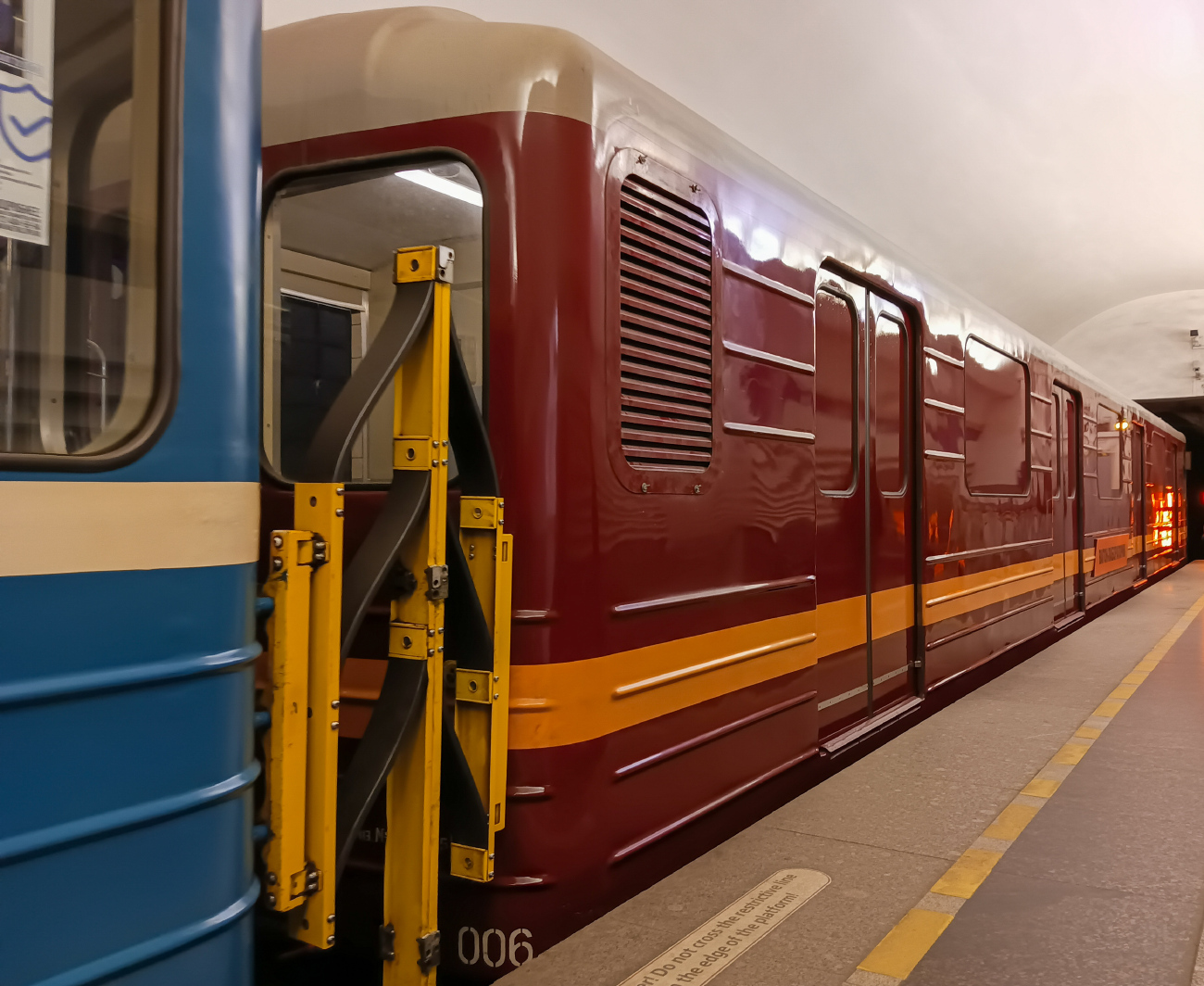 Sankt Petersburg, 81-717.5L Nr 006