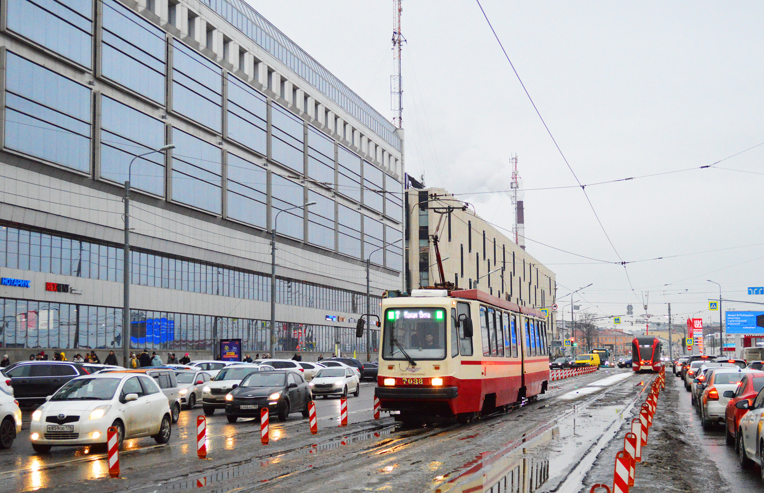 Sankt Petersburg, LVS-86M2 Nr. 7038 Sankt Petersburg, LVS-86M2 Nr. 7038