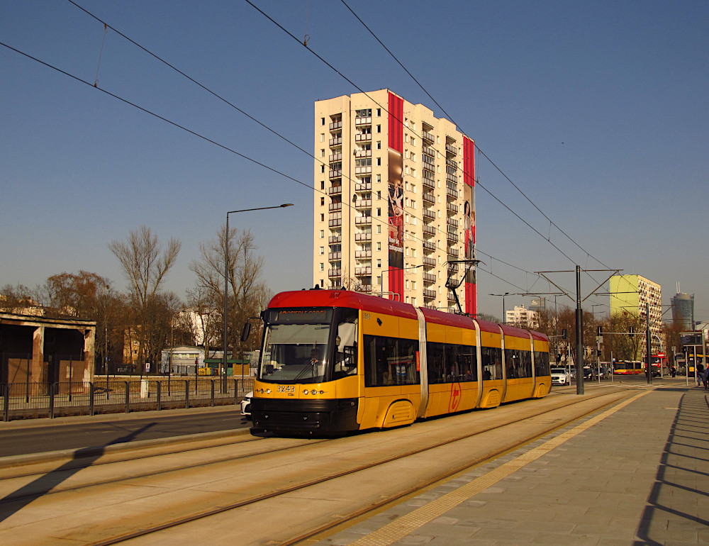 Варшава, PESA Swing 120Na № 3243