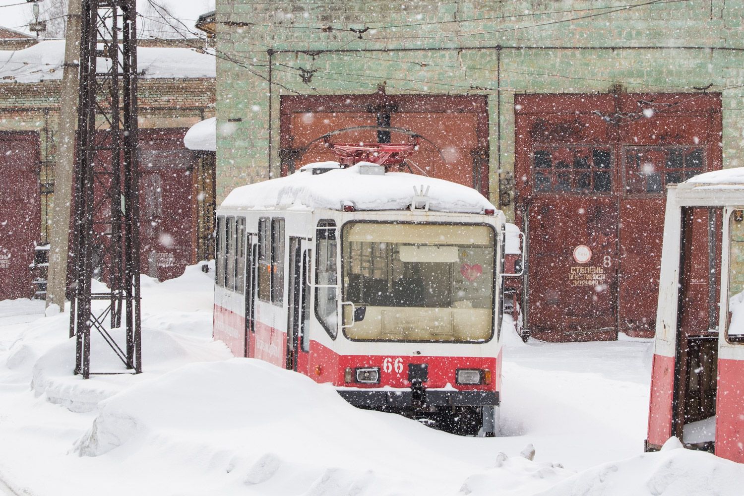 Нижний Тагил, 71-402 № 66