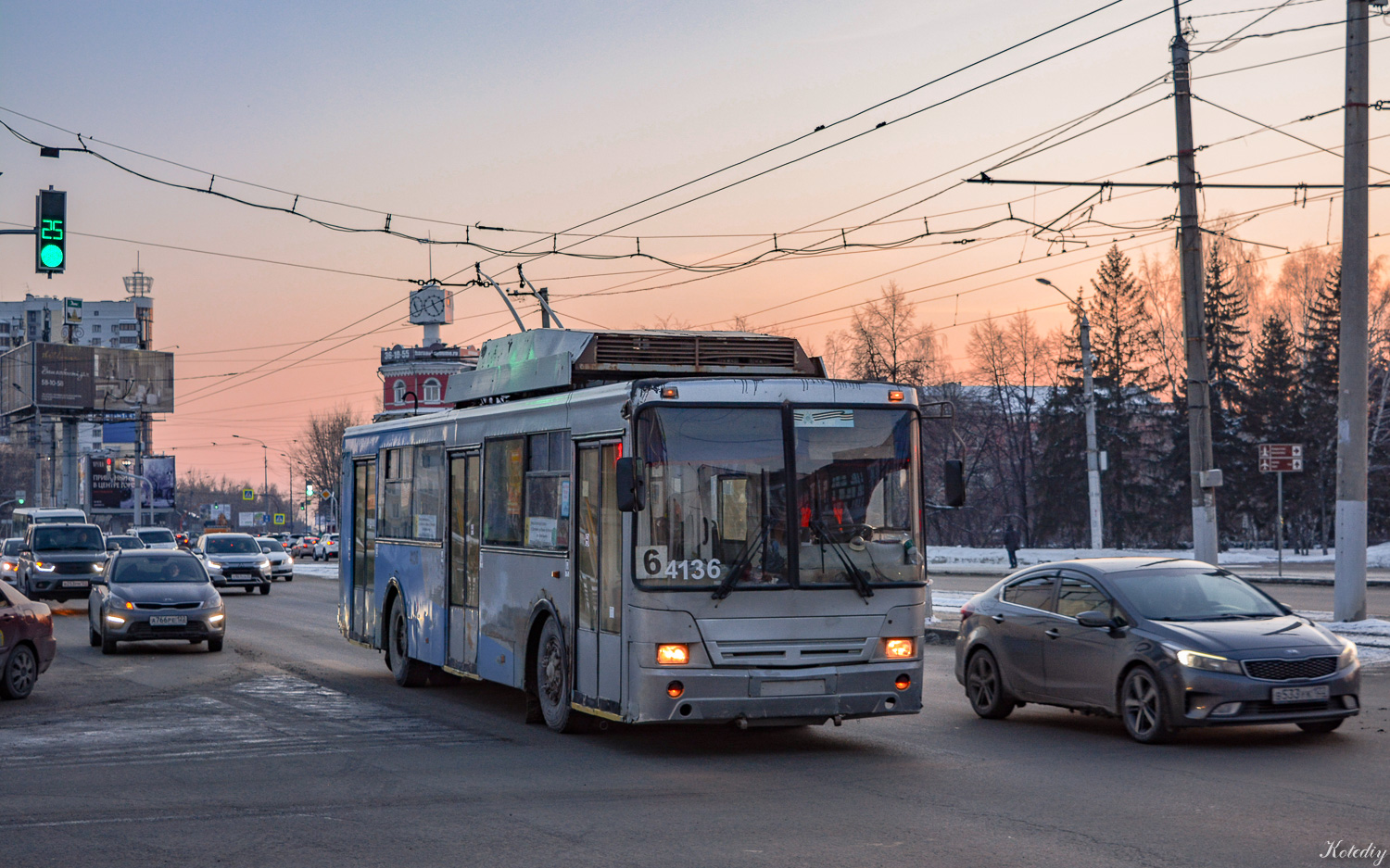 Барнаул, СТ-6217М № 4136