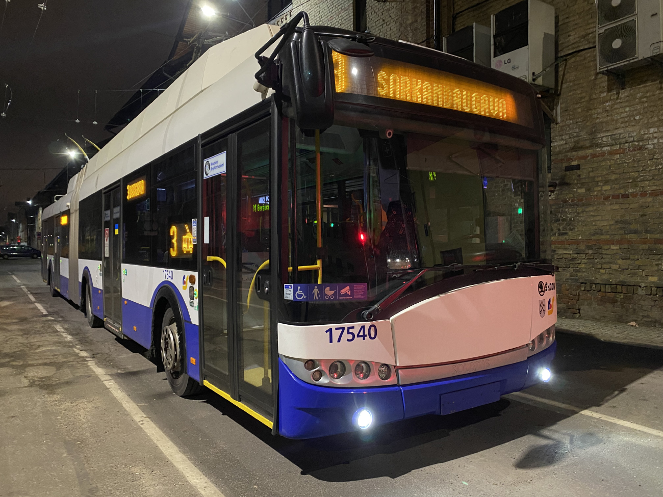 Рига, Škoda 27Tr Solaris III № 17540