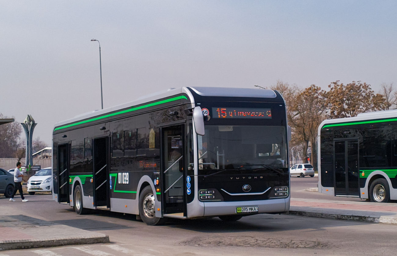 Taszkent, Yutong ZK6126BEVG Nr 01039