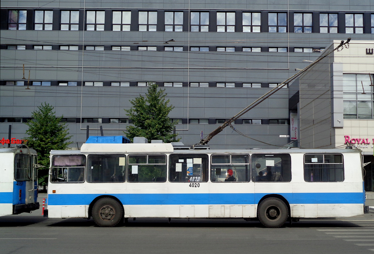 Барнаул, БТЗ-52011 № 4020