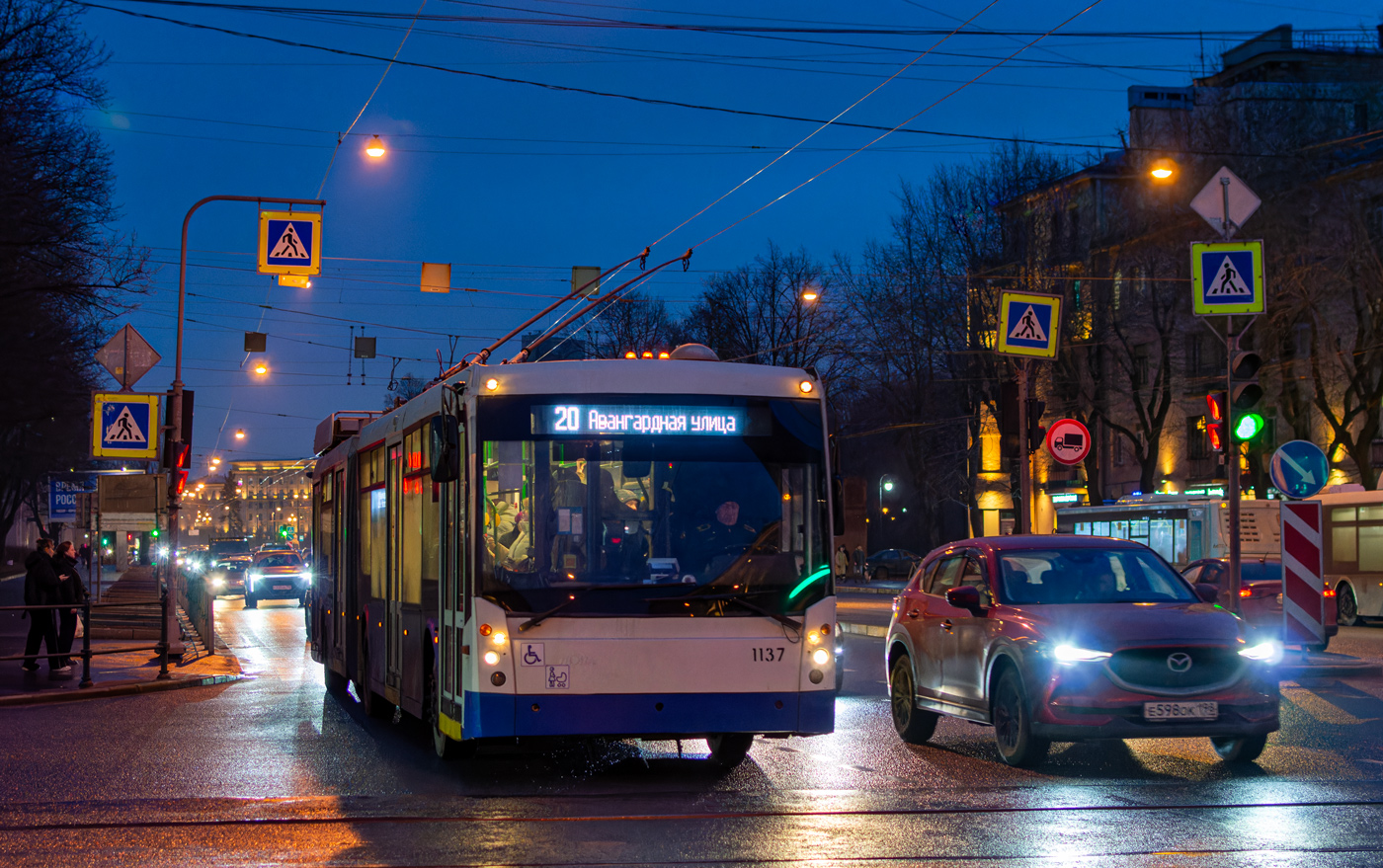 Szentpétervár, Trolza-6206.01 “Megapolis” — 1137