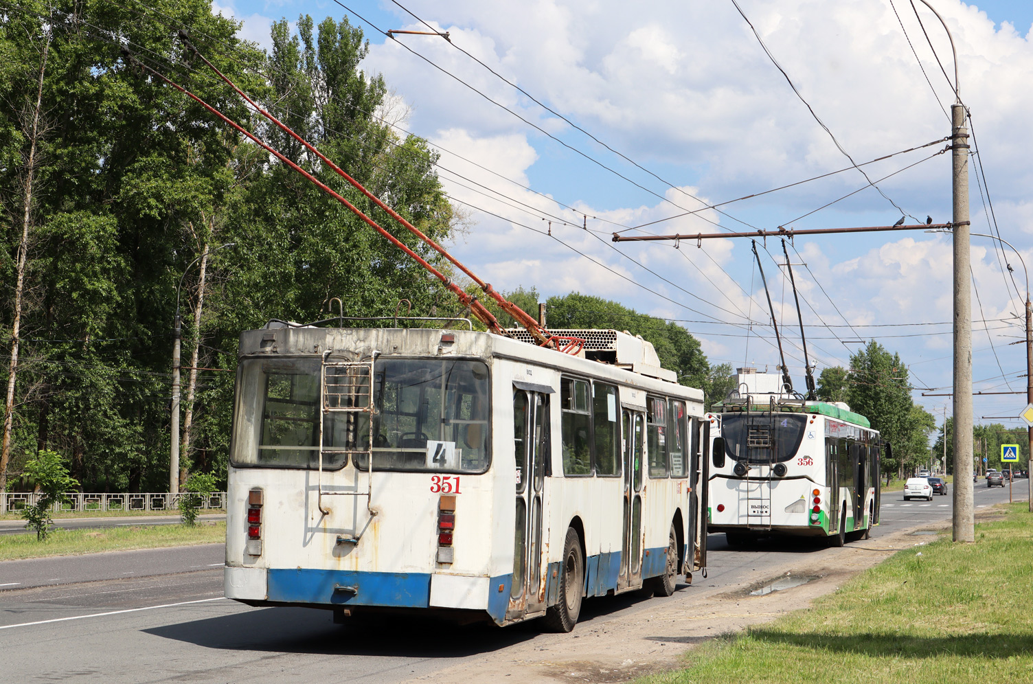Вологда, ЗиУ-682ГМ1 (с широкой передней дверью) № 351