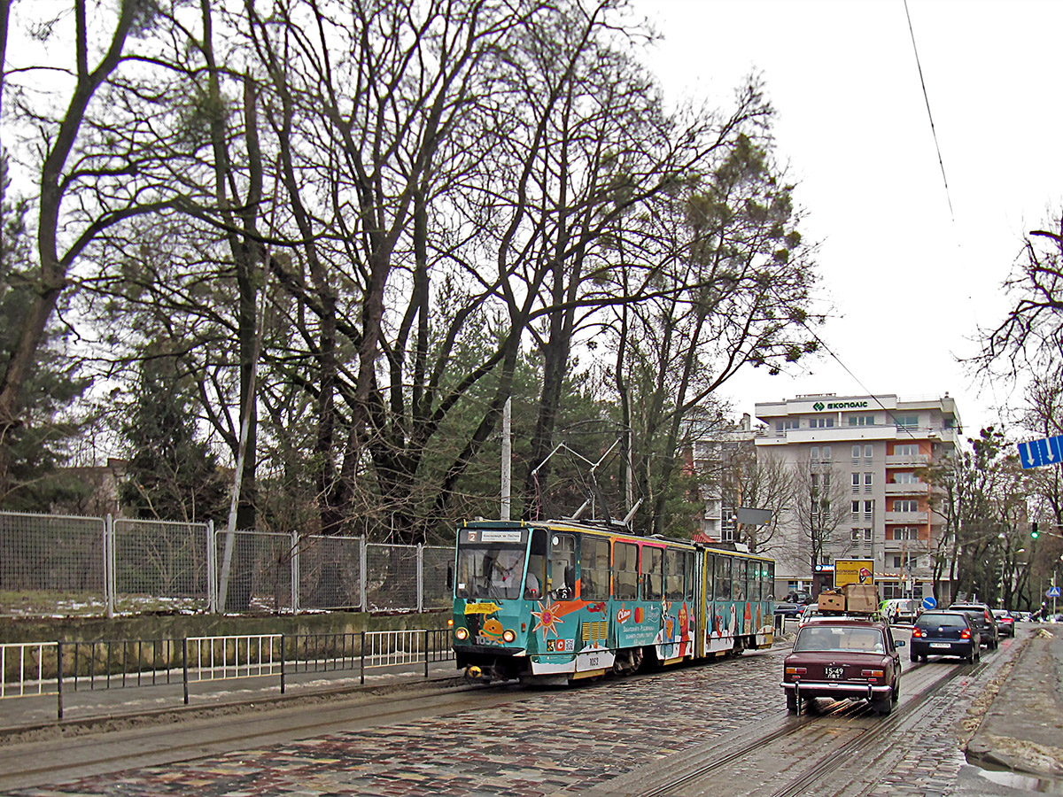 Львов, Tatra KT4SU № 1052