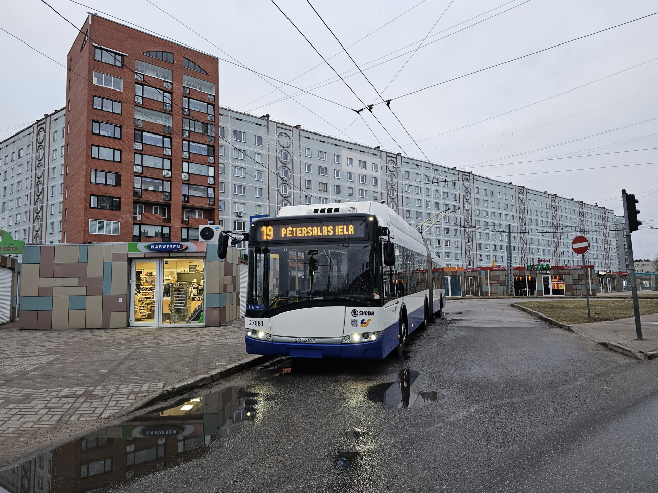 Рига, Škoda 27Tr Solaris III № 27681