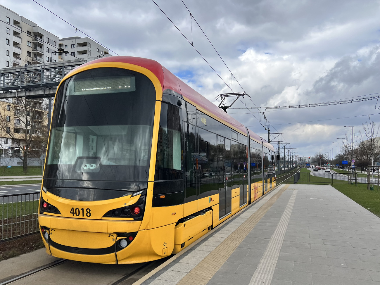 Варшава, Hyundai Rotem 142N № 4018