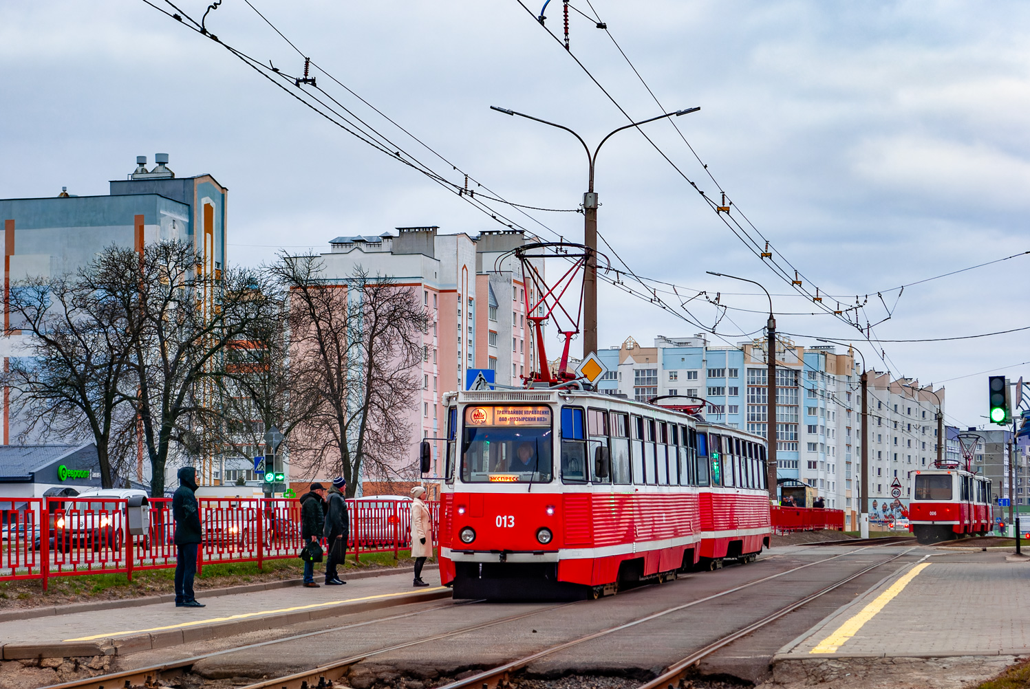 莫濟里, 71-605 (KTM-5M3) # 013