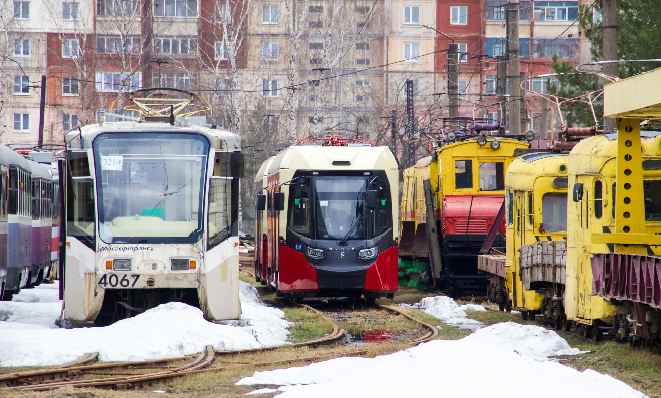Нижний Новгород, 71-619А № 3210; Нижний Новгород, БКМ Т811 «МиНиН» № 2804; Нижний Новгород — Трамваи без номеров