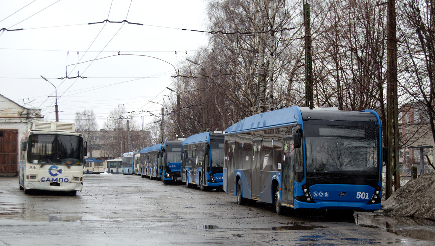 Petrozavodsk, LiAZ-5280 č. 366; Petrozavodsk, VMZ-5298.01 “Avangard” č. 501