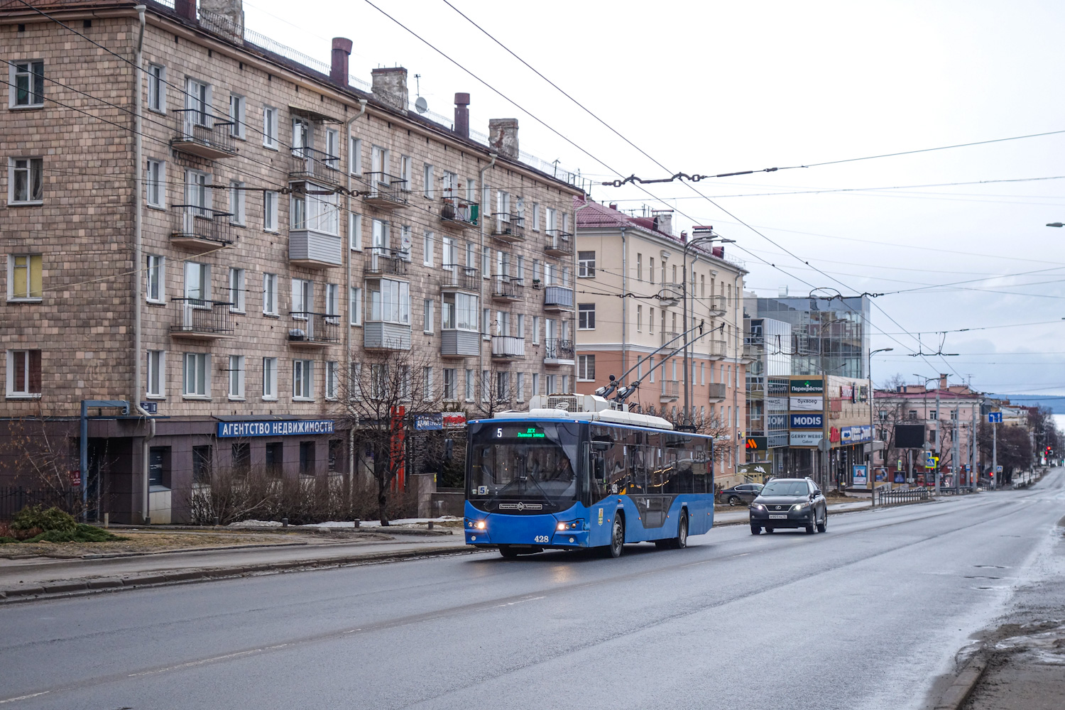 Petrozavodsk, VMZ-5298.01 “Avangard” č. 428