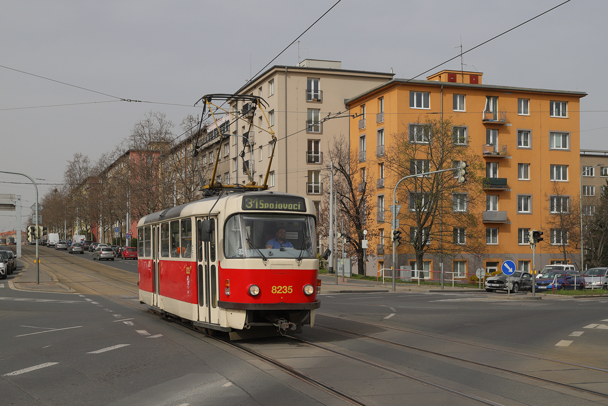 Прага, Tatra T3R.P № 8235