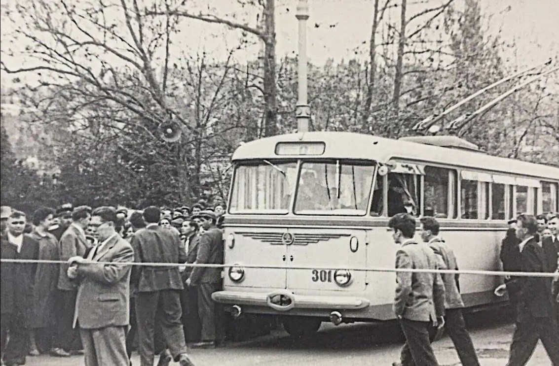 Крымский троллейбус, Škoda 8Tr12 № 301; Крымский троллейбус — Исторические фотографии (1959 — 2000)