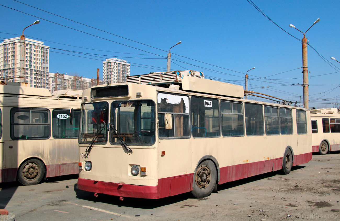 Челябинск, ЗиУ-682Г [Г00] № 1044
